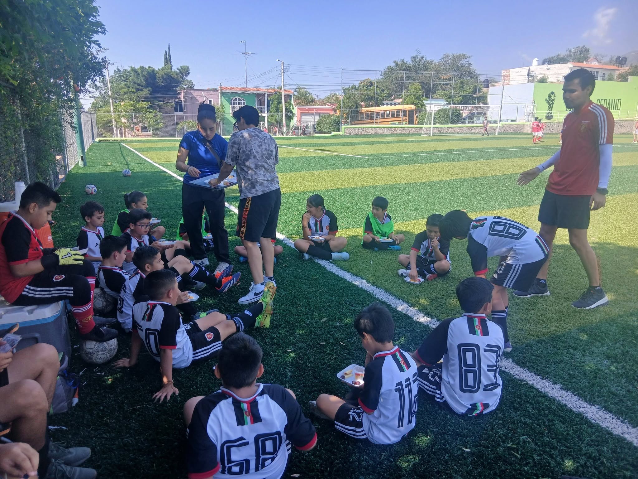 Entrenamiento de fútbol infantil